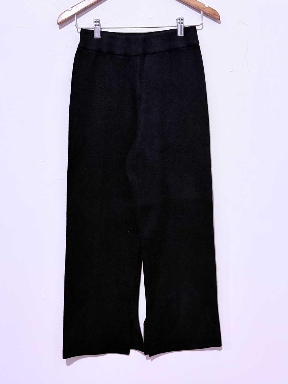 Elegant Wide-Leg Knit Pants — Black